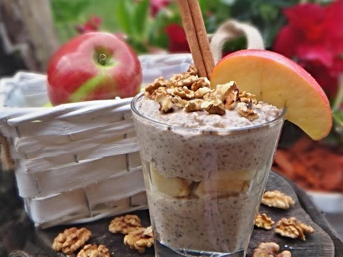 Voňavý jablkovo-škoricový chia raw puding