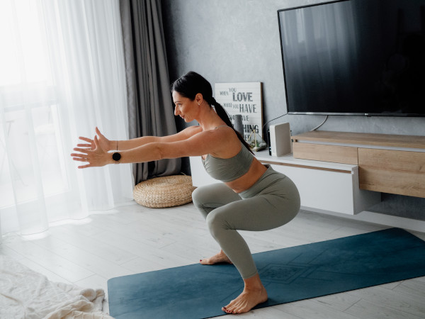 Power joga tréning pri ktorom zapojíte aj deti