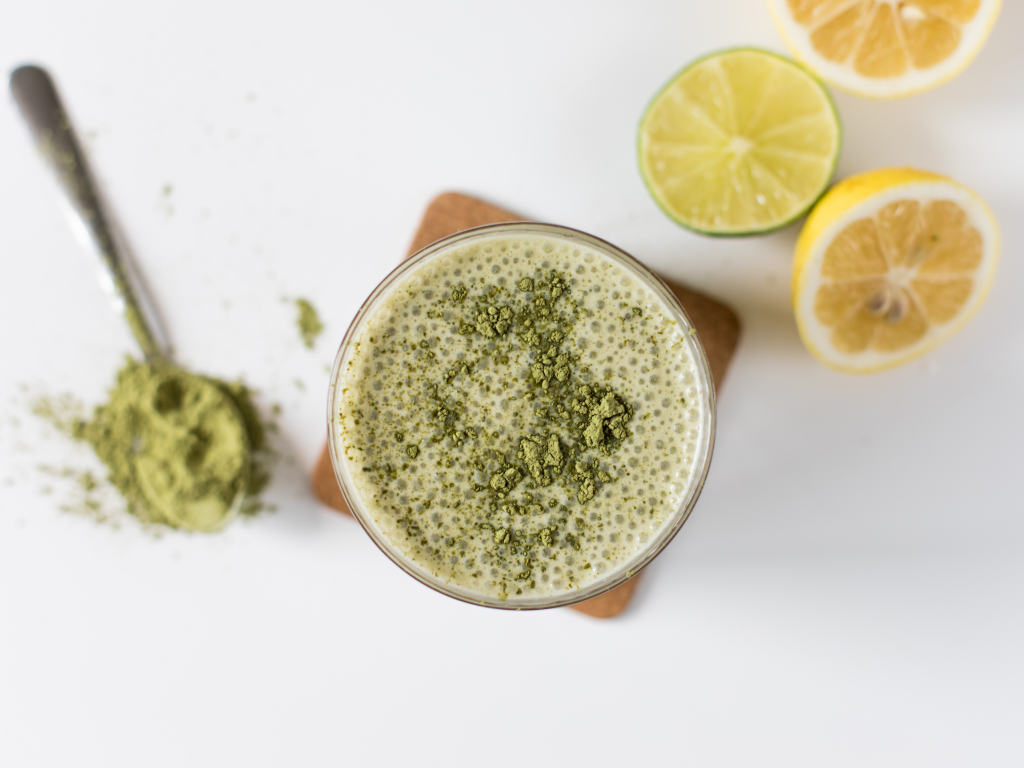 Osvie�enie s minimom kal�ri�: 5 smoothie receptov, ktor� schladia bez v��itiek